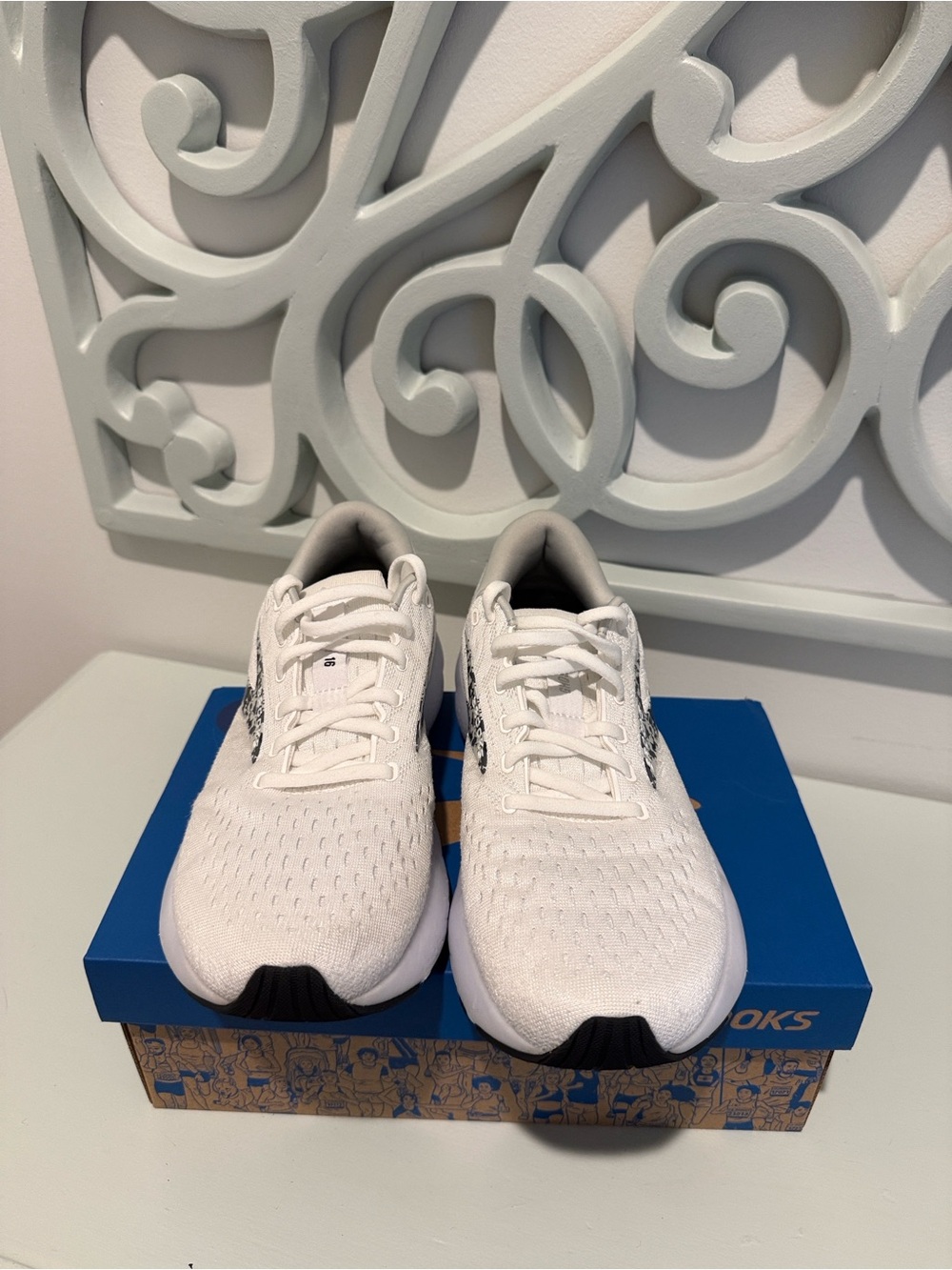Brooks Women’s Ghost 16 White and Black Lightweight Running Sneakers - Picture 3 of 6